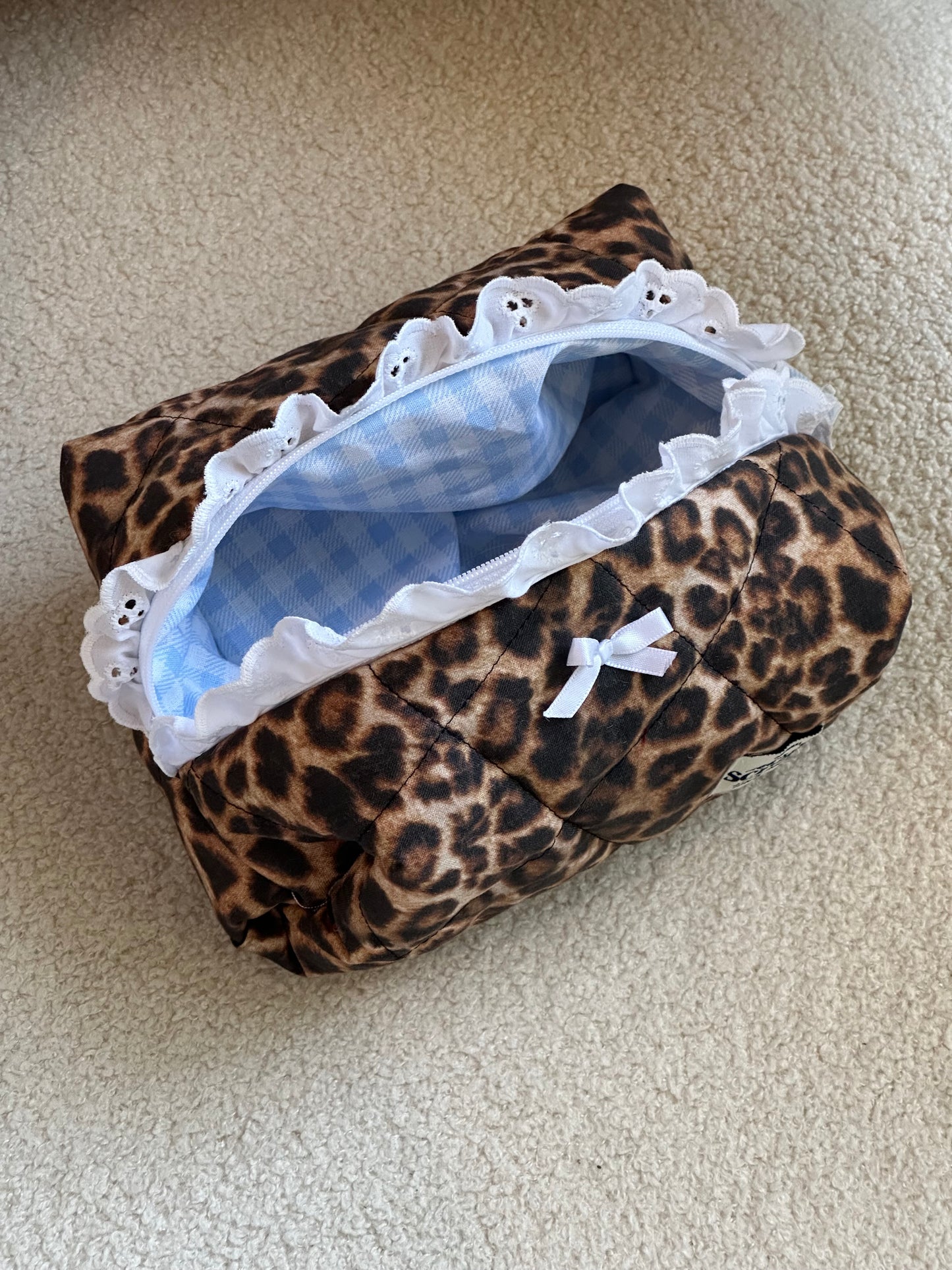 Leopard Broderie